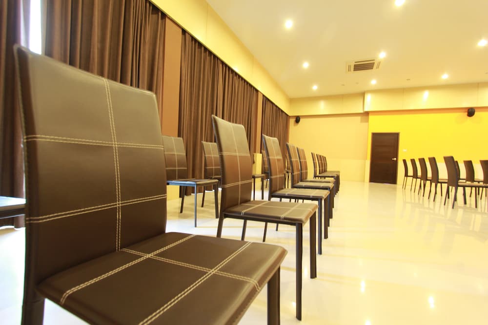 Trendy Hotel 36/44