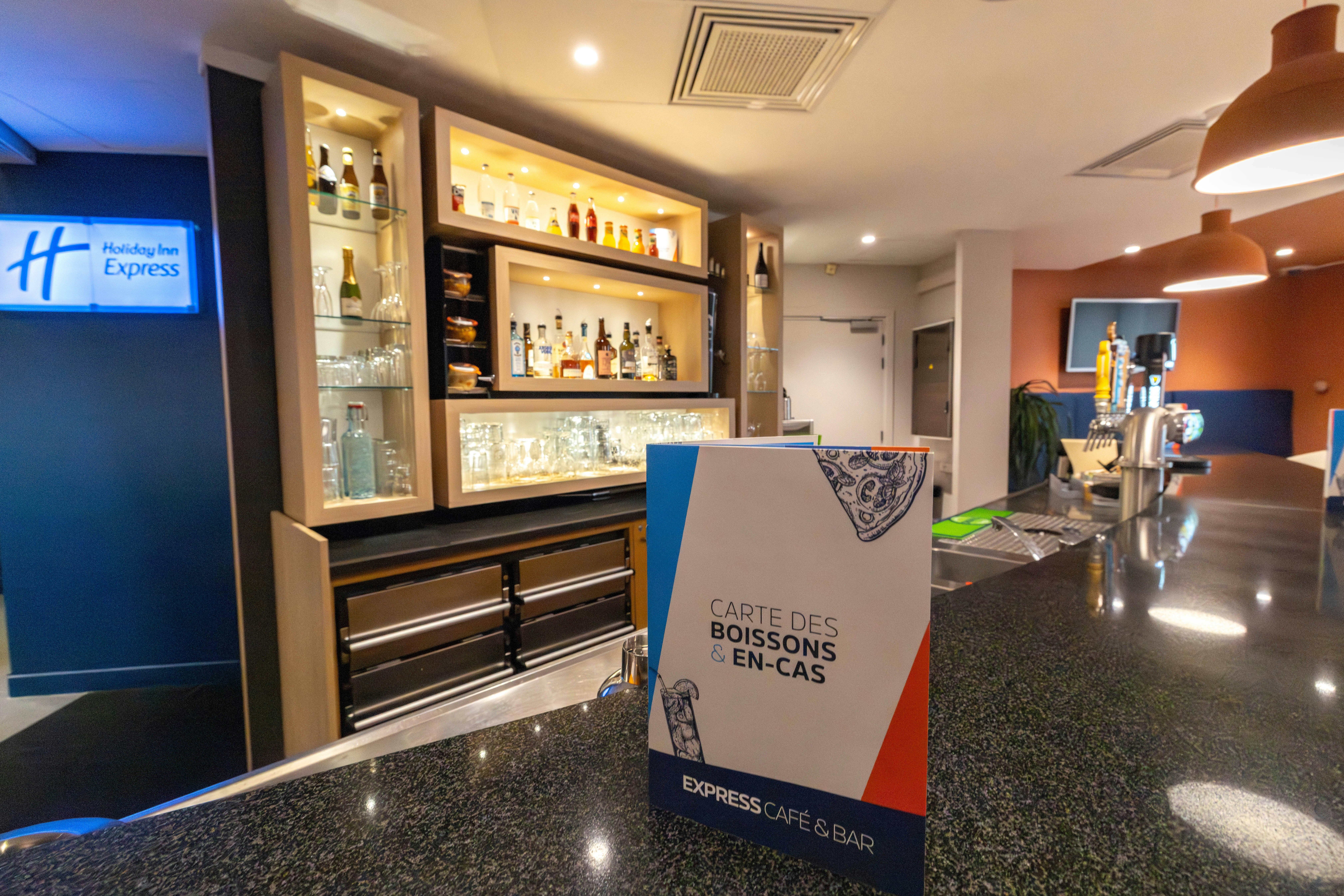 HOLIDAY INN EXPRESS ARRAS 13/78
