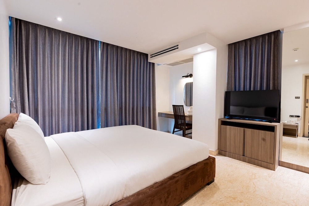 Sukhothai Residence Ruamrudee 19/42