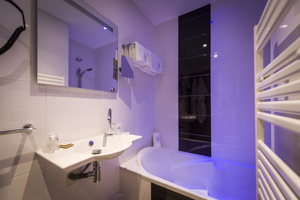 Hotel the Originals Saumur Ouest La Saulaie 23/63