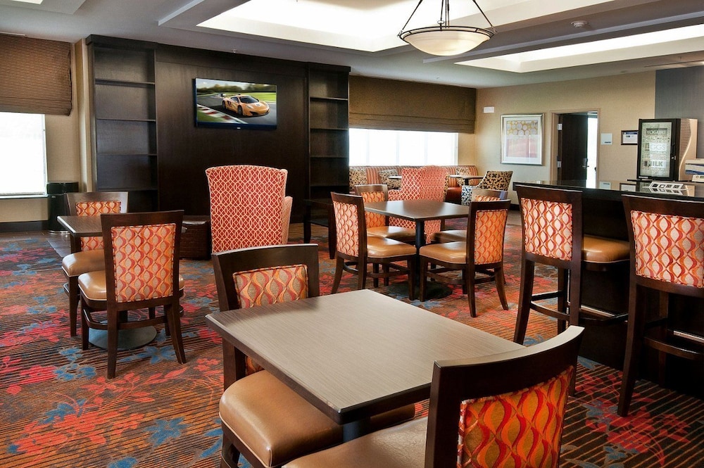 Holiday Inn Express Hotel Suites Pearsall 30/39