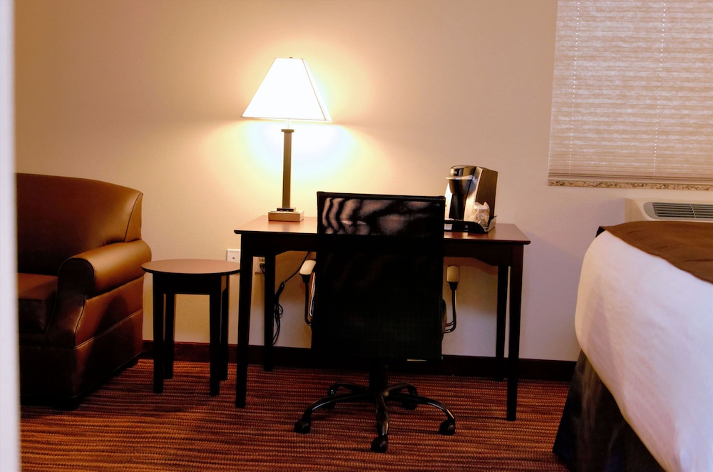 Cobblestone Inn & Suites - Fort Madison 47/54