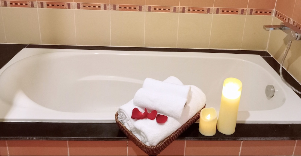 Long Thuan Hotel Resort 50/50