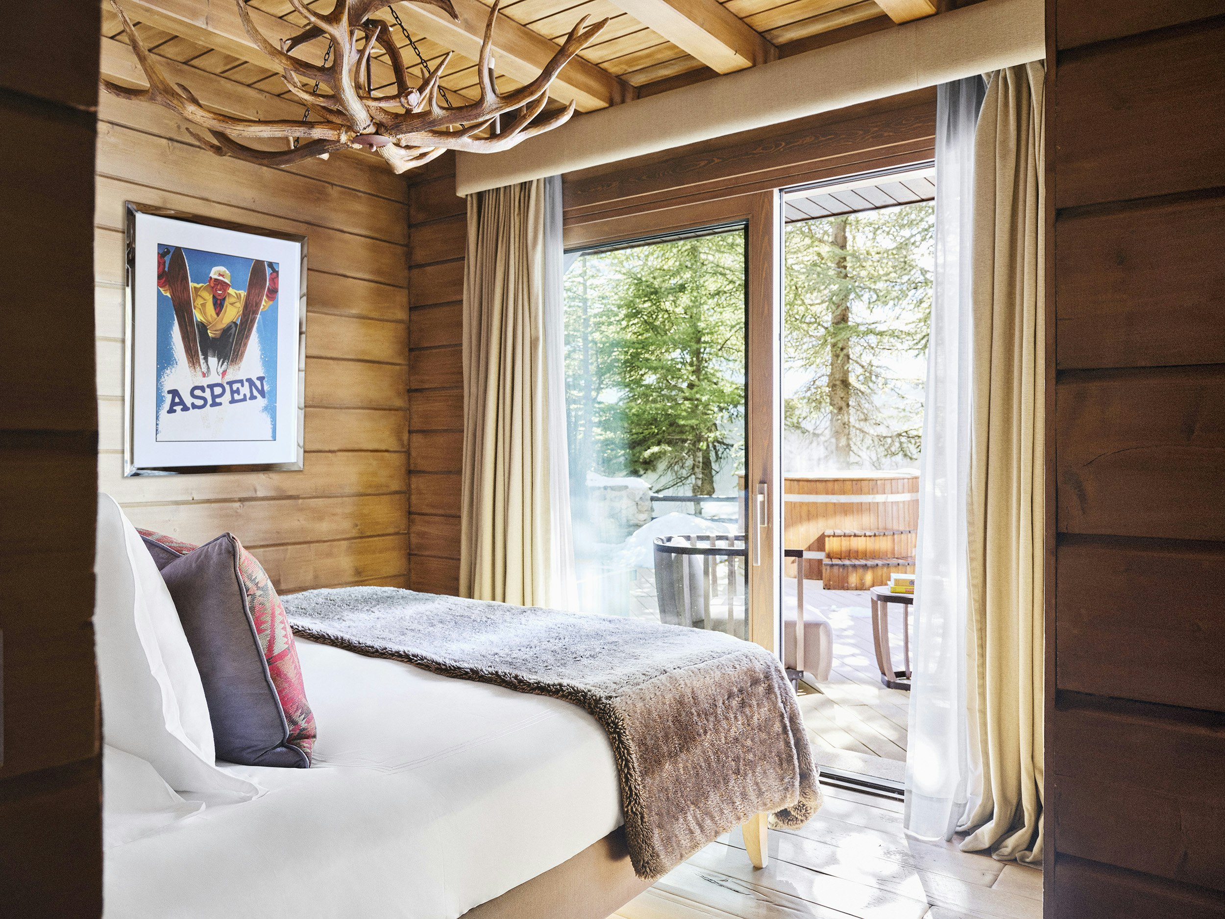Pool, Lodge, Suite