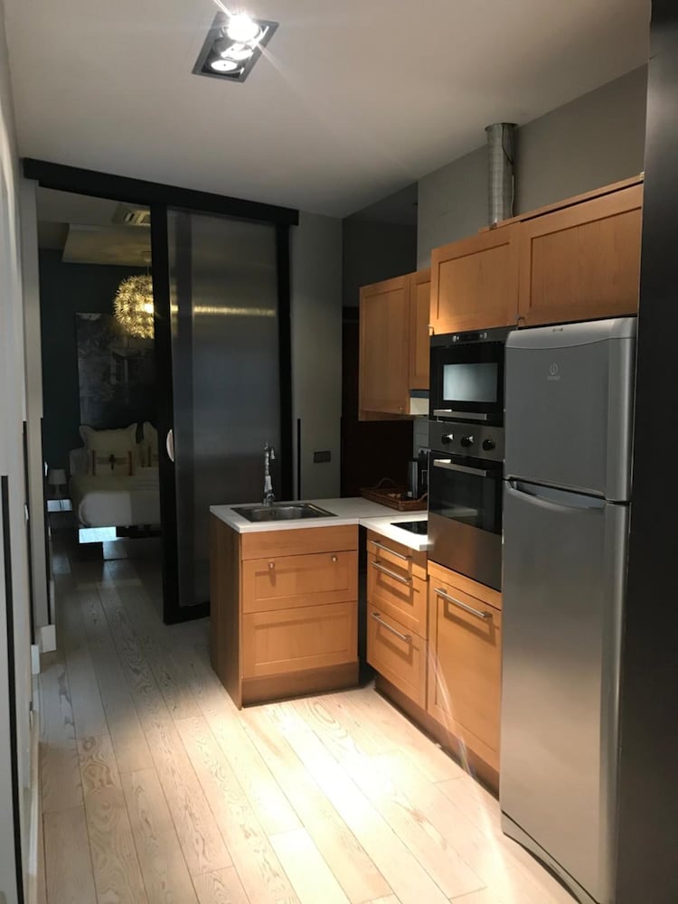 AB Design Suites 4/50