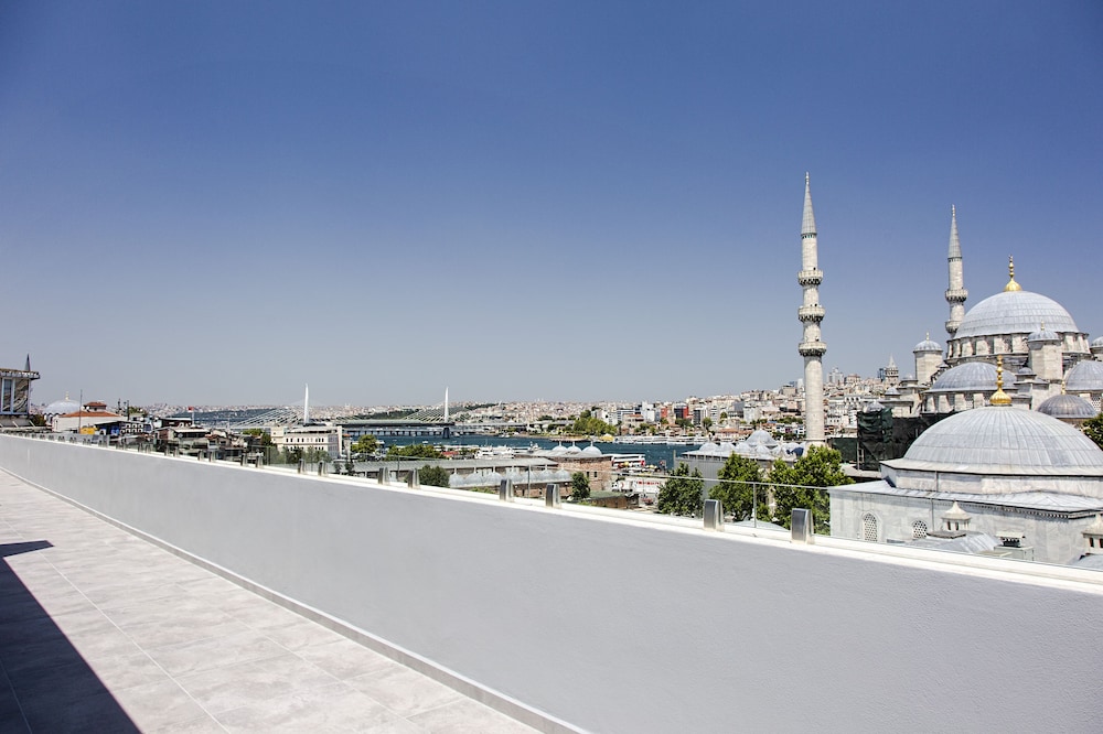 Mest Hotel 43/46