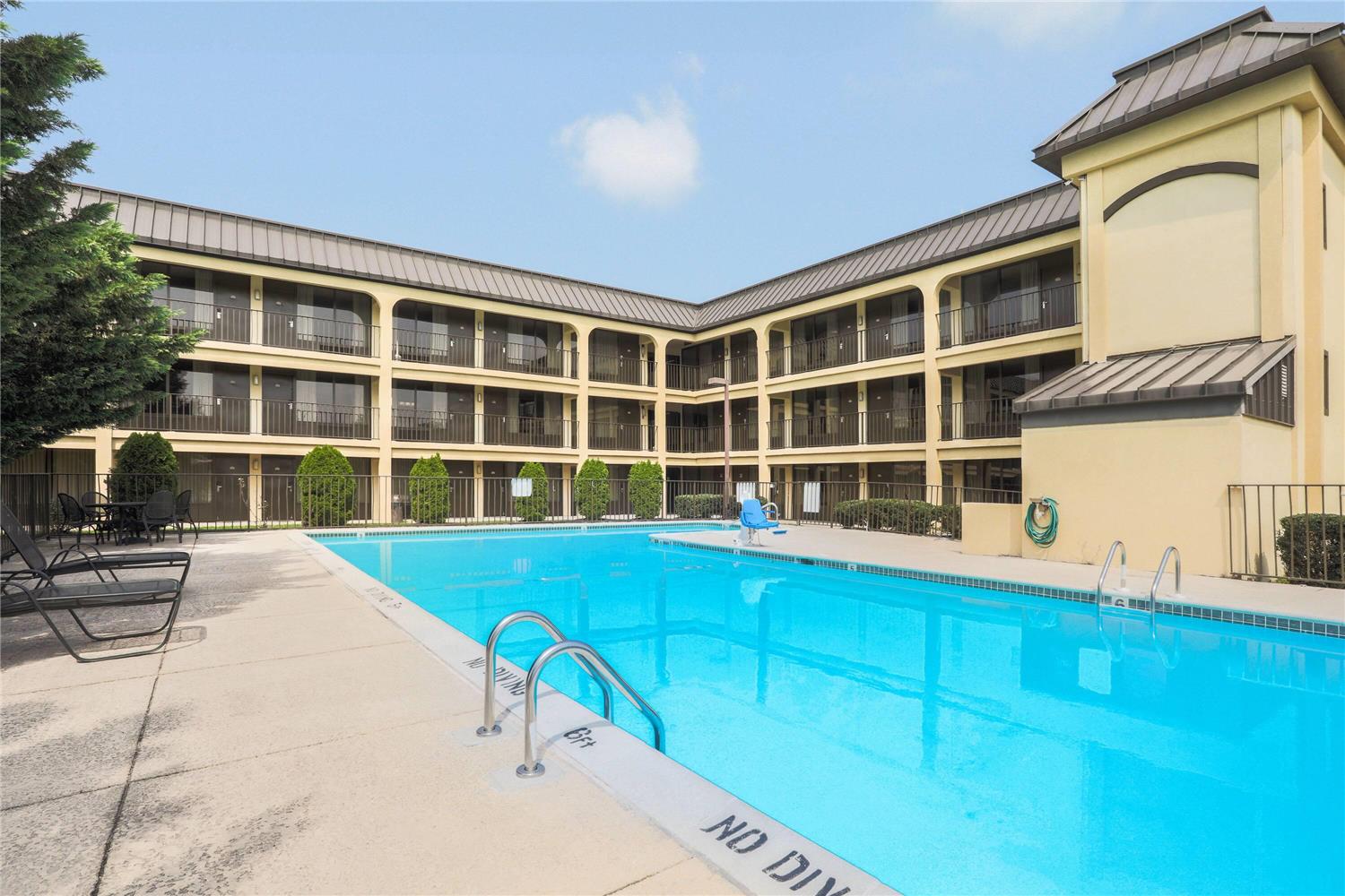 Days Inn by Wyndham Newark Wilmington 7/9