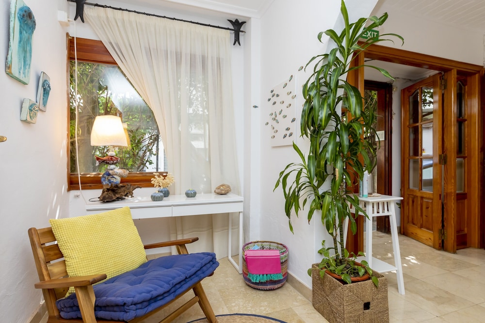Manolita Hostal 13/71