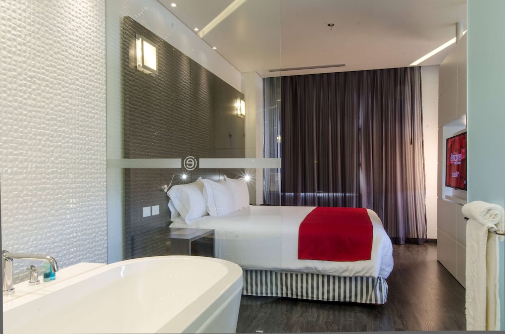 Ramada Encore by Wyndham San Luis Potosi 9/54