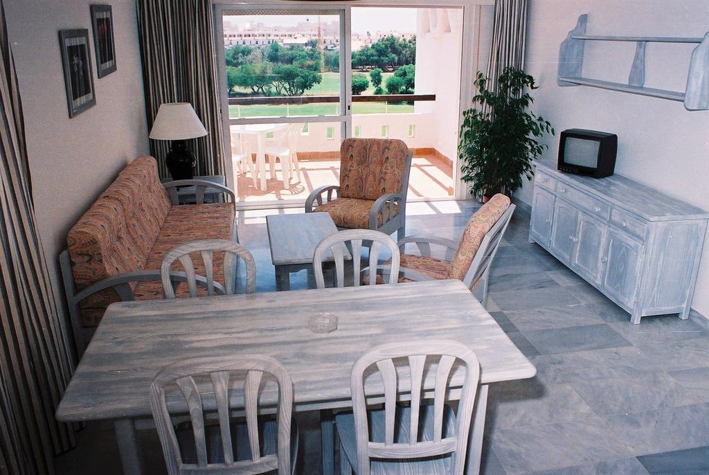 Apartamentos Golf Center 8/18