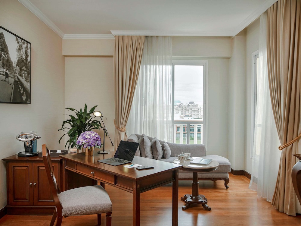 Sofitel Phnom Penh Phokeethra Hotel 62/76
