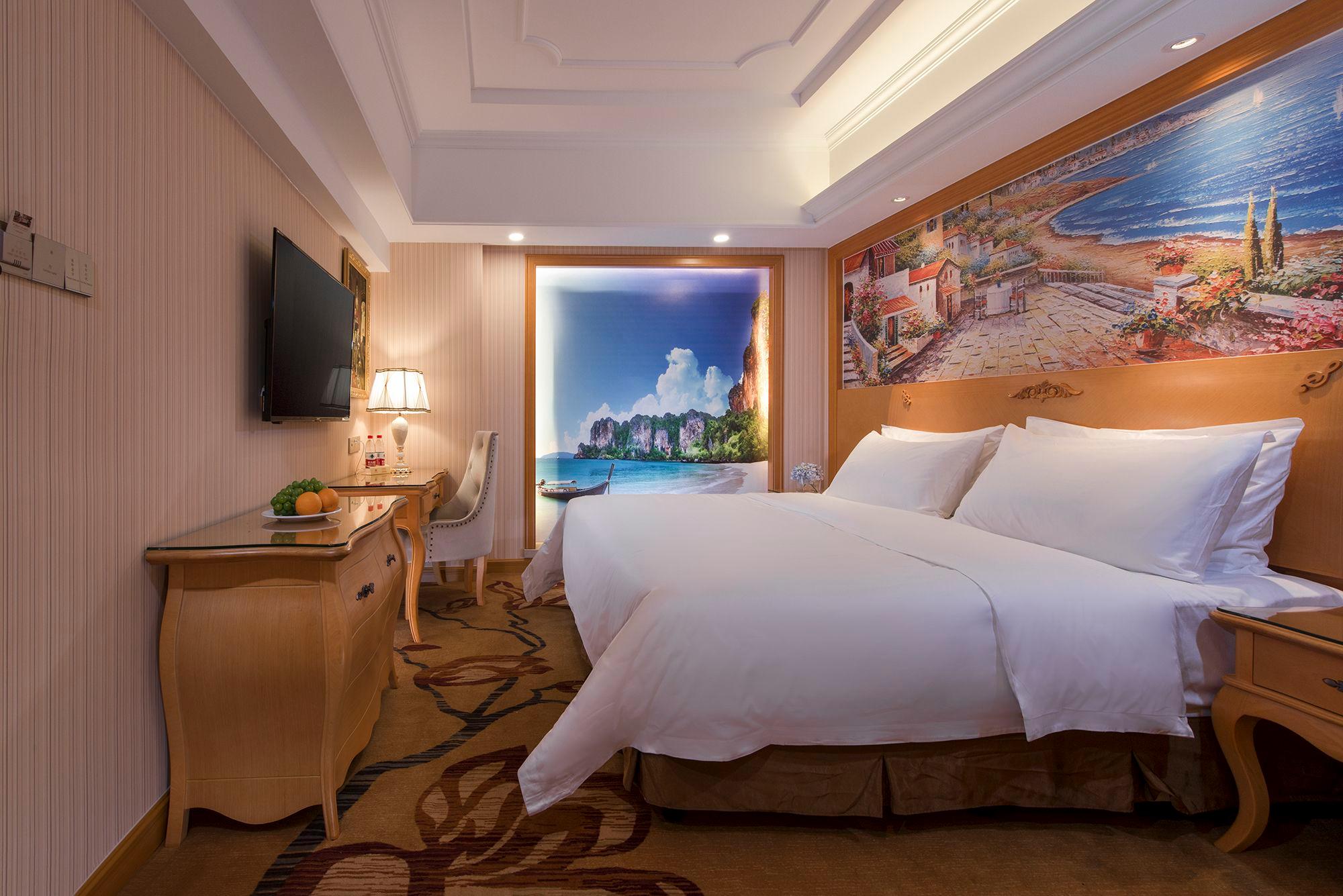 Vienna Hotel (Feidong Dongcheng High Speed Railway Station) 23/39