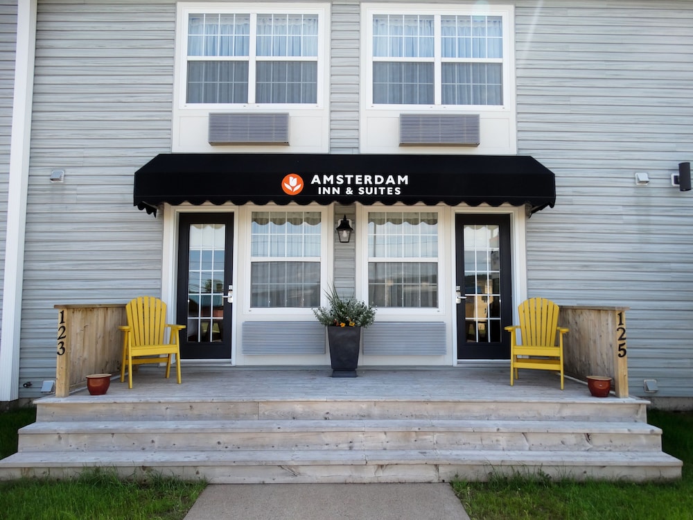 Amsterdam Inn & Suites Moncton 56/63