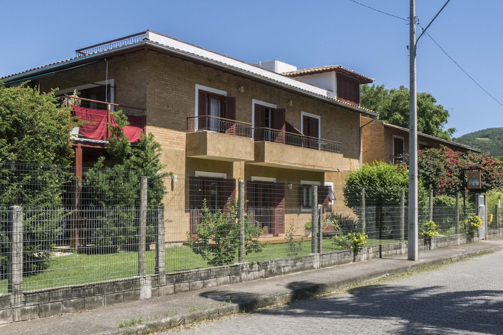 Pousada Casa Da Lagoa 1/49