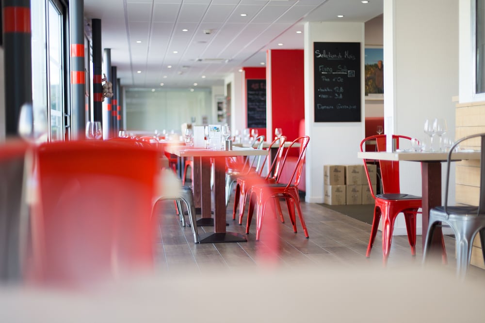 restaurant cafeteria