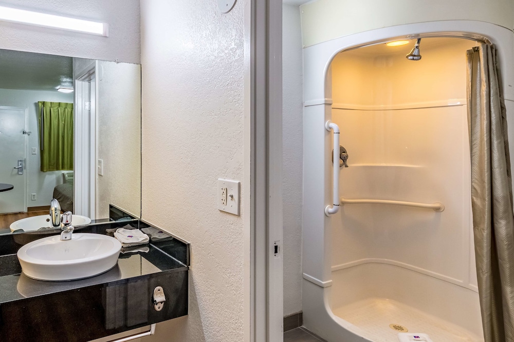 Motel6 Bellmead, TX - Waco 26/57