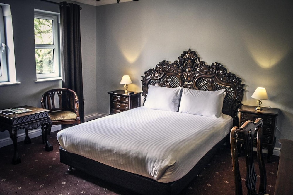 Brook Hall Hotel 12/66