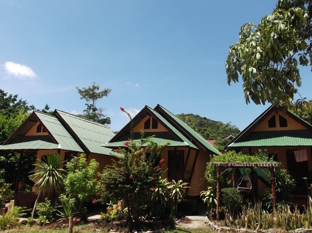 Sandee Bungalows 7/21