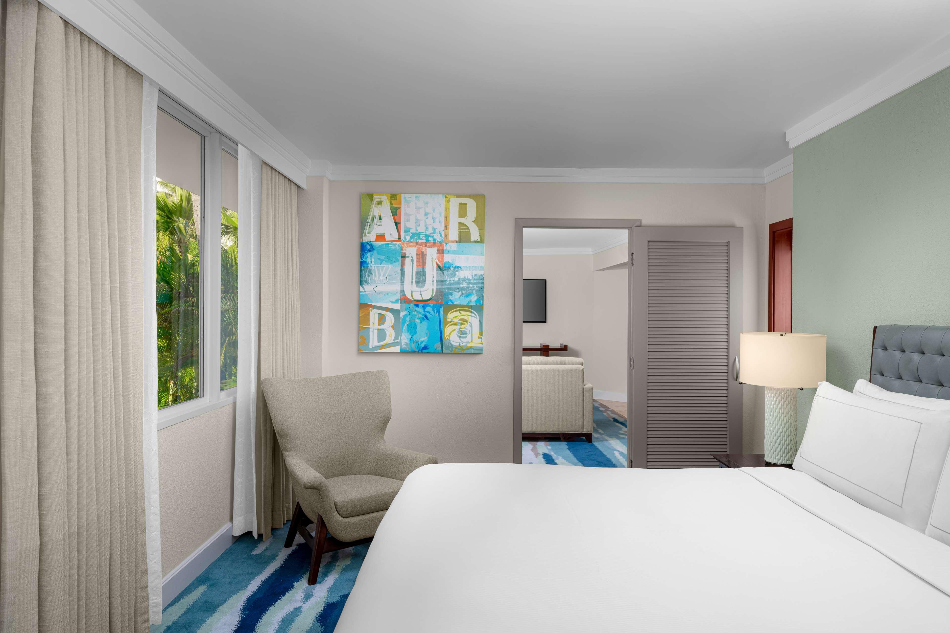 SUITE, KING BED, BALCONY, BONAIRE TOWER
