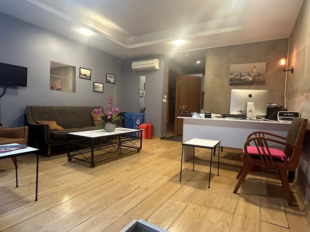 Retropera Hotel 48/60