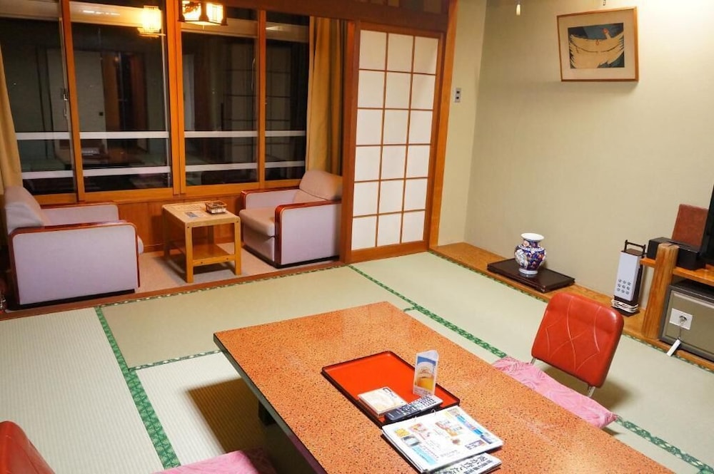 Hotel New Katsura 27/33