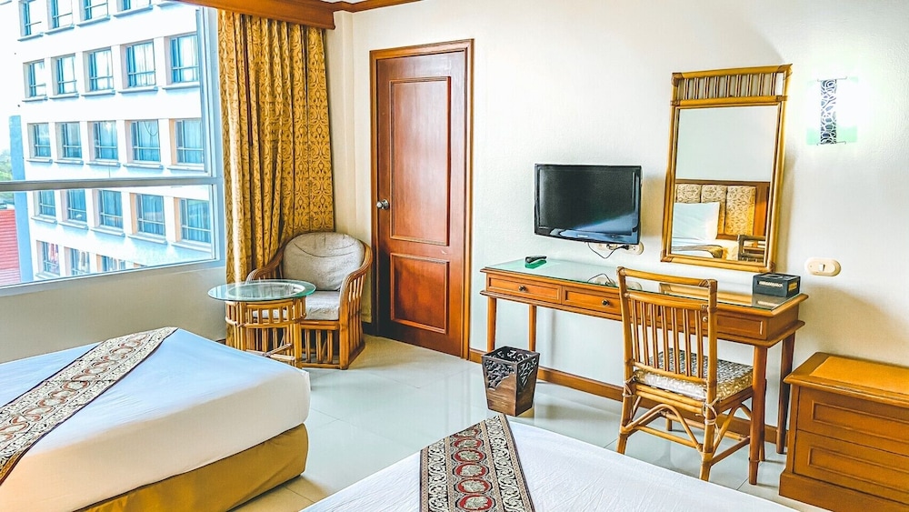 K Park Grand Hotel 50/76