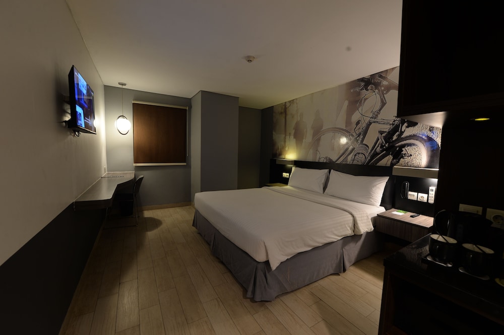 Horu Hotel Mangga Dua (formerly Hotel Neo Mangga Dua) 7/35