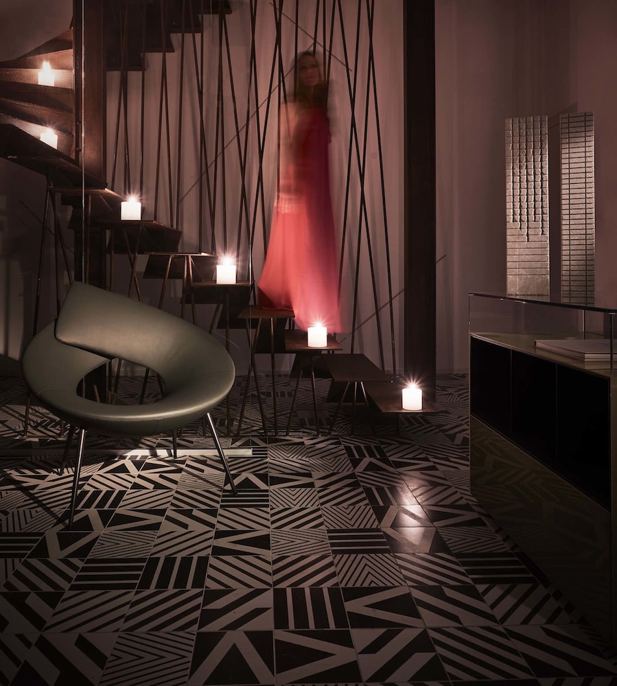 Kkult Boutique Hotel 34/57