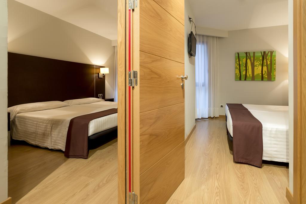 Hotel Plazaola 5/38