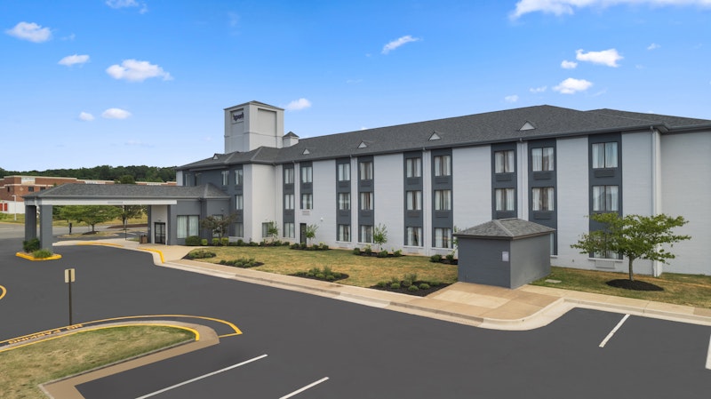 Spark by Hilton Fredericksburg Southpoint 37/38