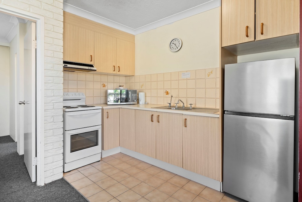 AUSSIE RESORT 3/50