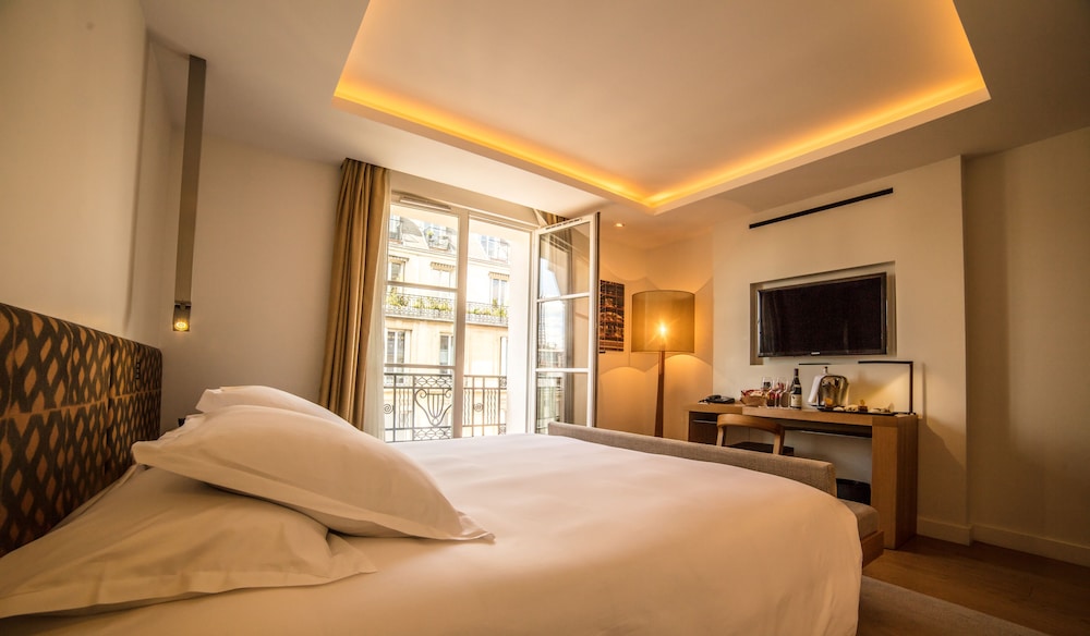 CHAMBRE DELUXE TOUR EIFFEL