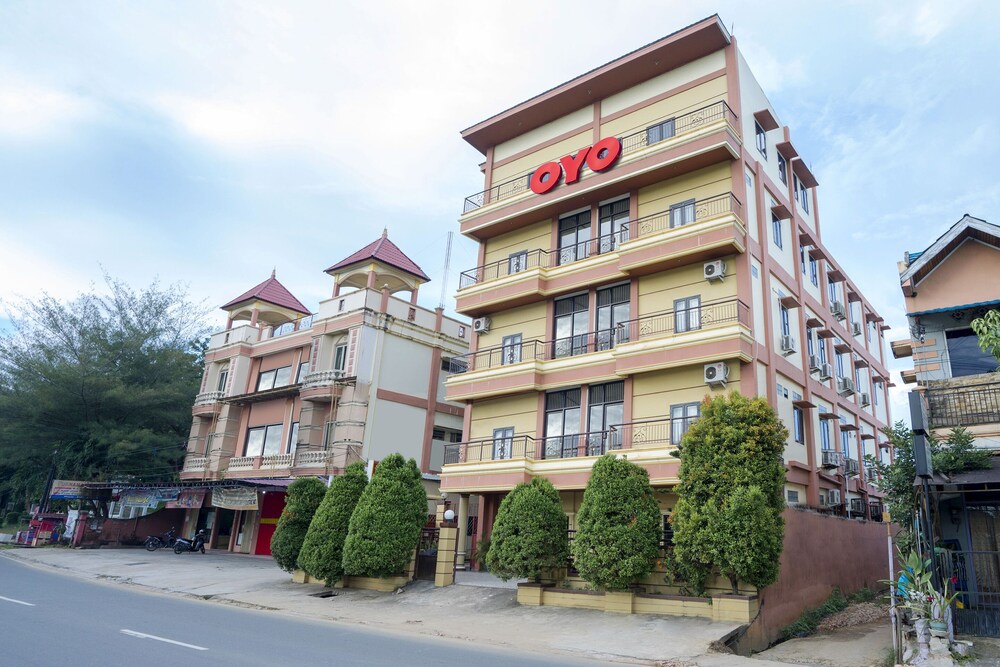 OYO 2319 Tengkawang Residence 1/22