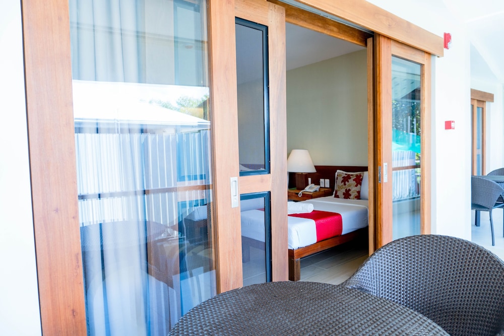 Almont Inland Resort 39/65