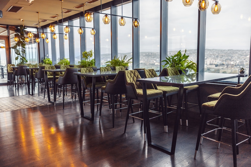 Meta Business Hotel 37/50
