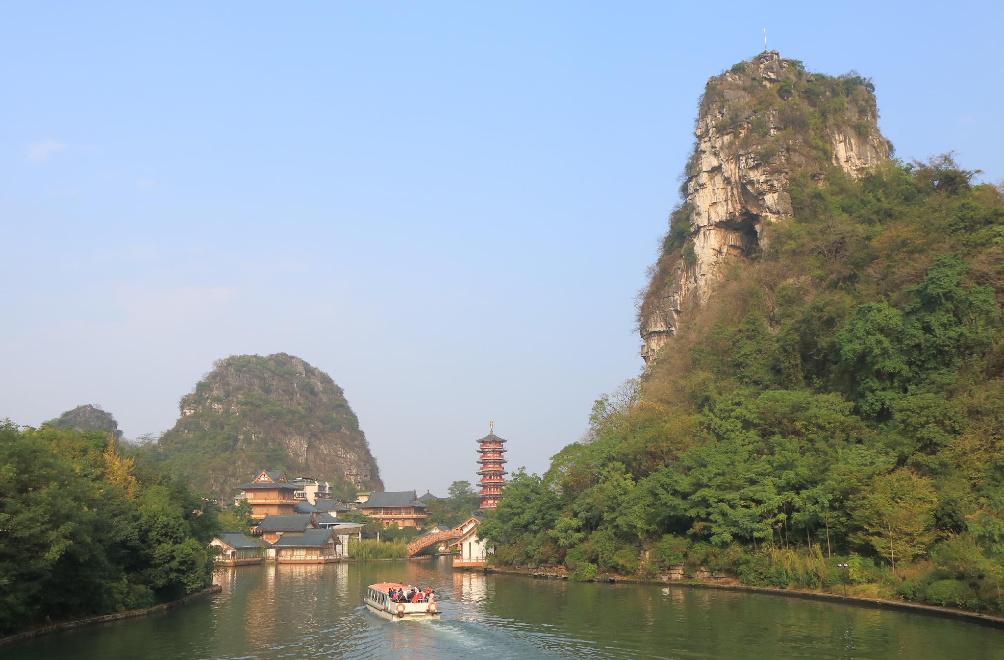 Vienna International Hotel (Guilin Seven Star Park Polytechnic University store) 38/42