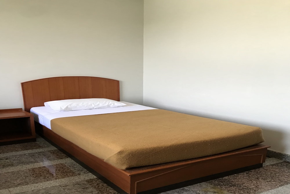 Lopburi Residence 2 Hotel And Resort 6/22