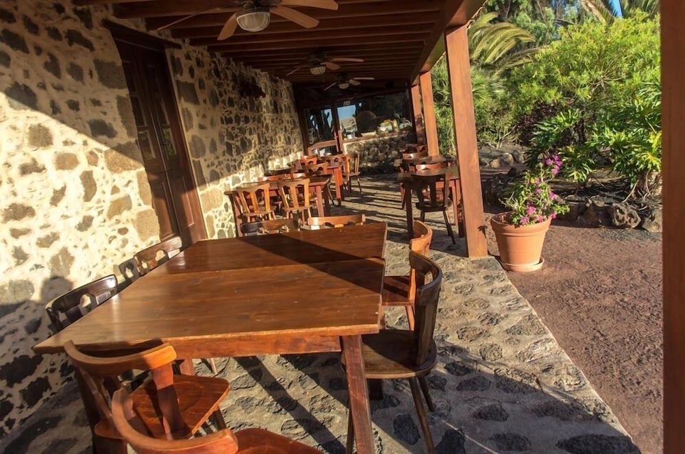 Hotel Rural Mahoh 48/64