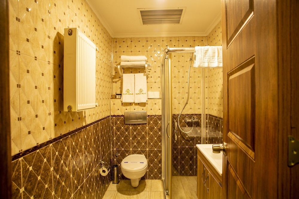 BURSA PALAS HOTEL 74/75