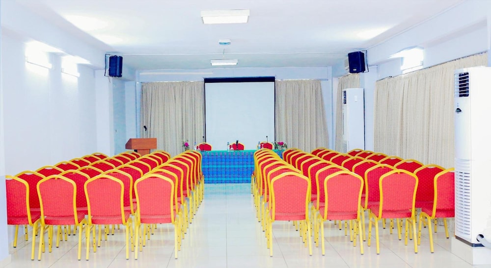 Hotel Ivotel Abidjan 41/45