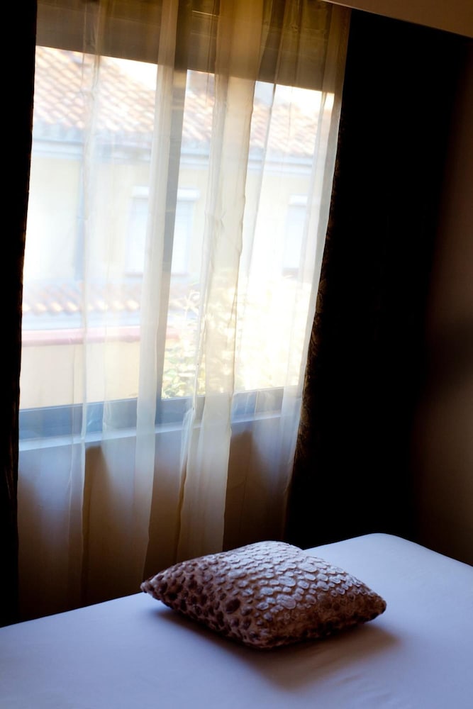 THC TIRSO MOLINA HOSTEL 20/26