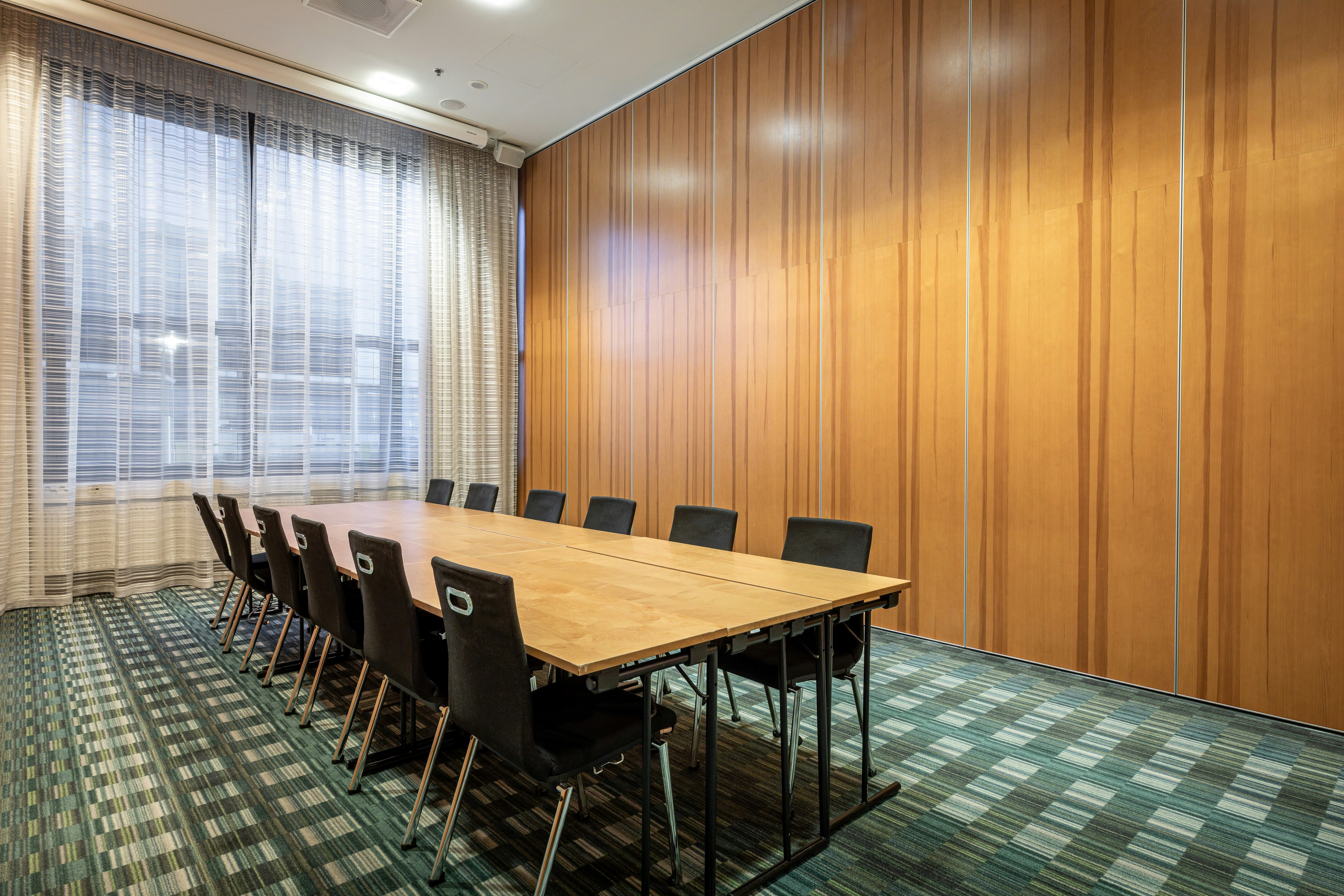 Hilton Helsinki Airport 42/48