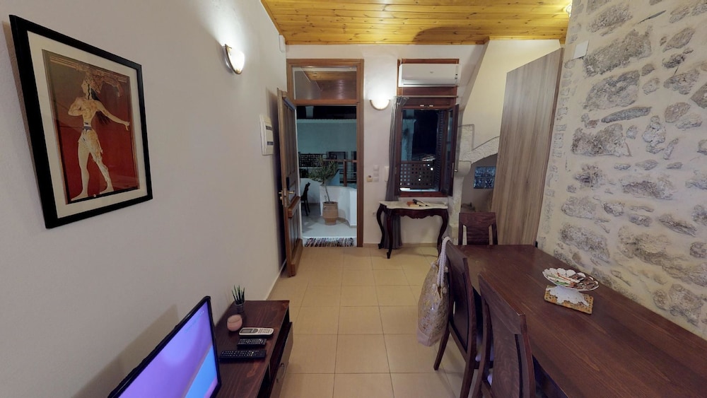 Porto Enetikos Suites 19/50