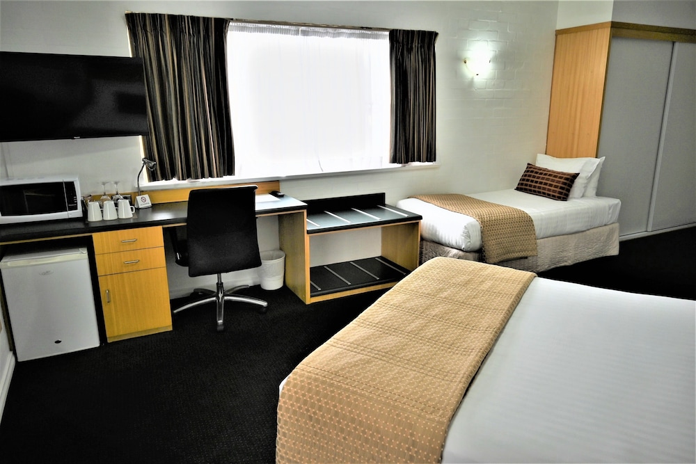 GRAND COUNTRY LDG 24/60