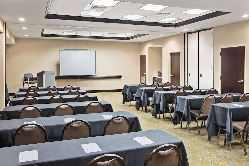 Hampton Inn Columbia I20 Clemson Road Hotel 42/47