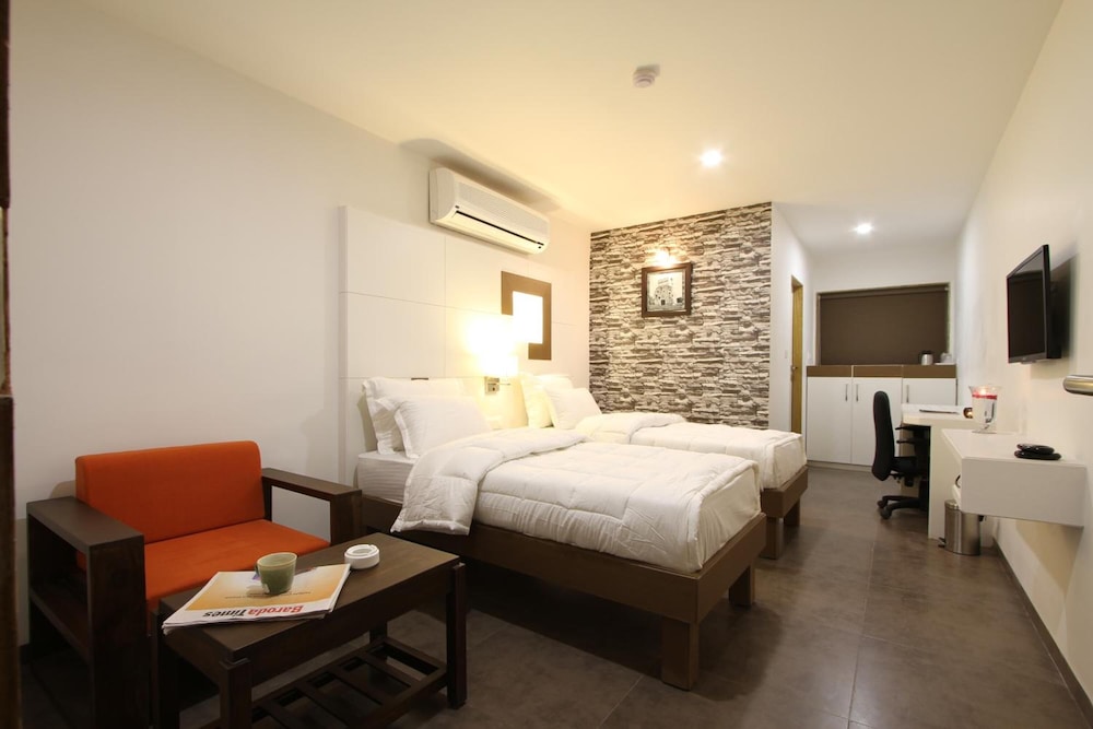 TREEBO CASA 23/40