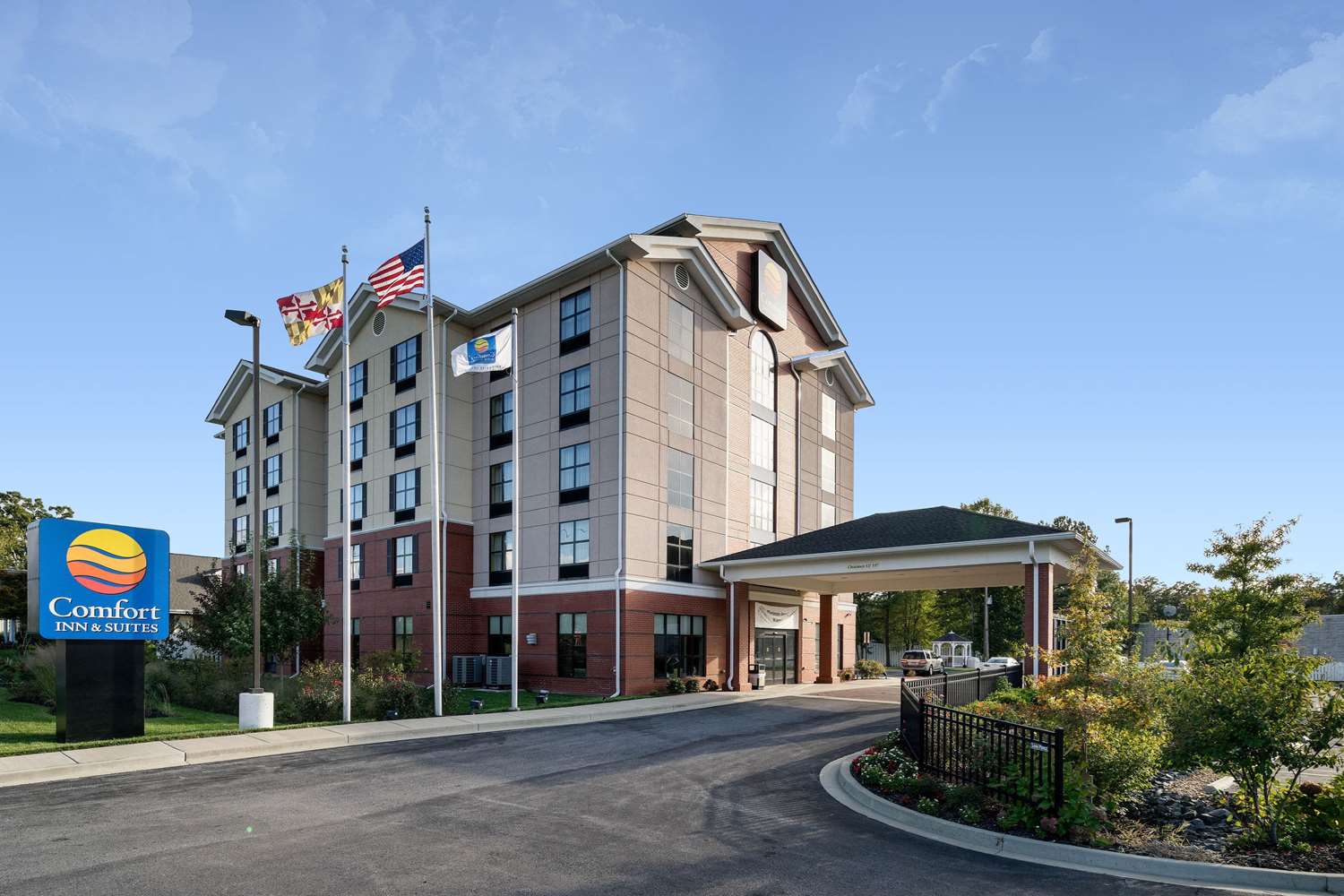 Comfort Inn & Suites Lexington Park near Pax River 2/13