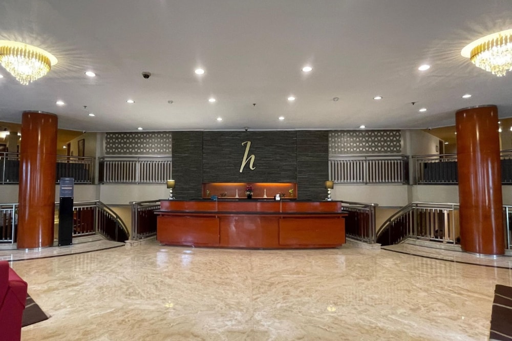 Lobby at Horison Ultima Suite and Residence Rasuna, JAKARTA