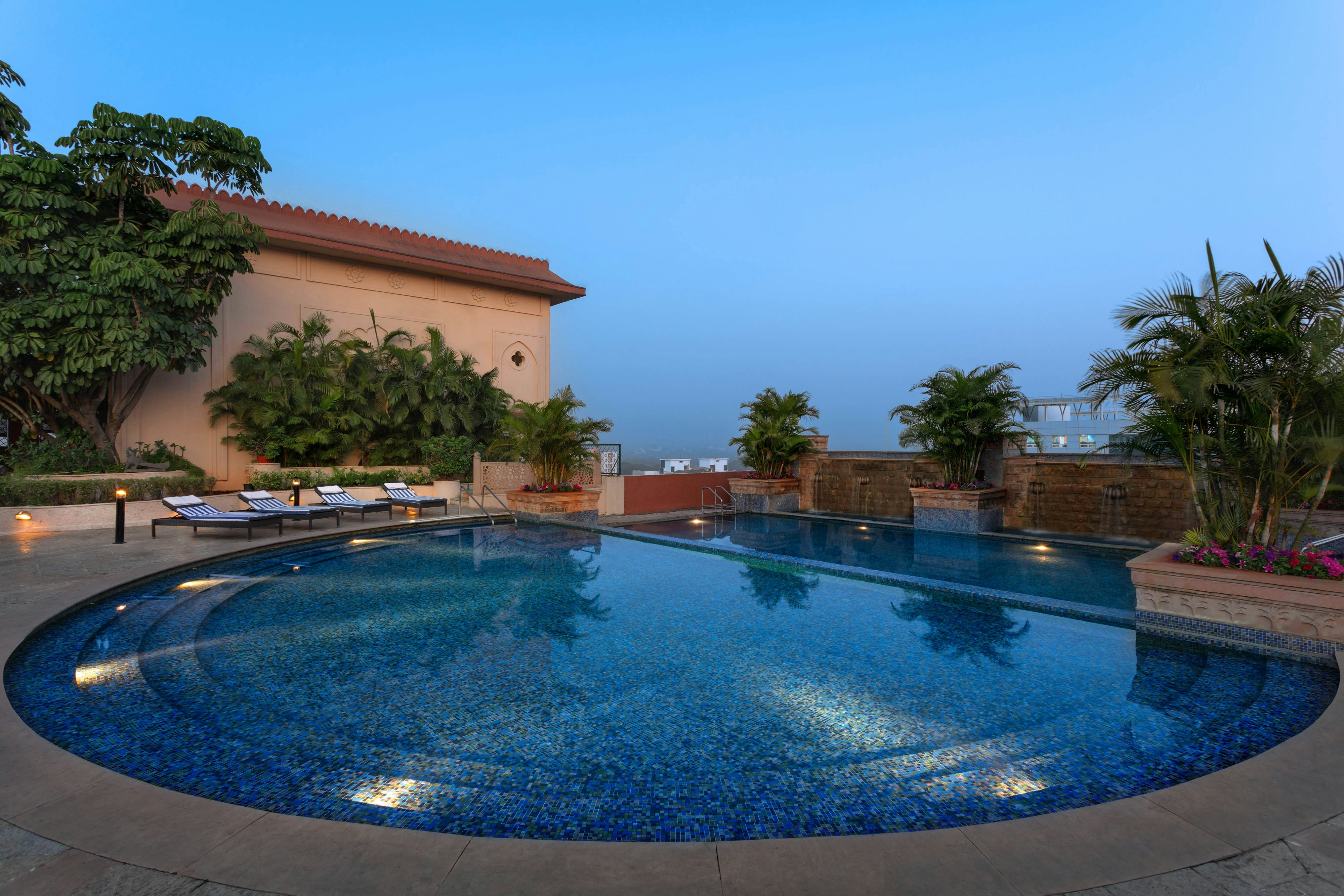 Sheraton Grand Pune Bund Garden Hotel 7/60