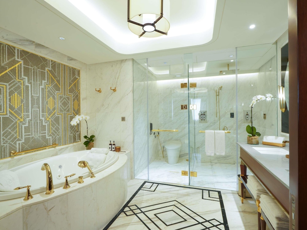 Presidential, Suite, King Bed, Bay View, Club Lounge Access، Admiral Hotel Manila - MGallery Collection 5/6